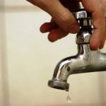 Moradores de diferentes bairros denunciam falta de água neste domingo (2)