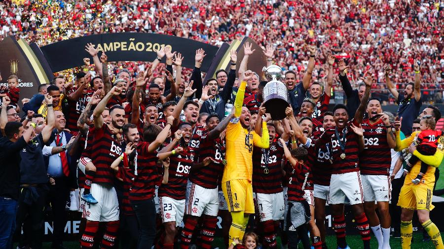 Mundial de Clubes neste sábado (21-12)  Taça do mundial, Taça da copa, Mundial  de clubes