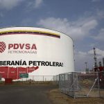 Venezuela estuda privatizar petróleo para conter crise econômica