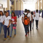 Quase 35 mil alunos da rede estadual voltam às aulas nesta segunda (27)