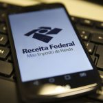 Universitários em Boa Vista ajudam contribuintes a fazer a declaração do imposto de renda; serviço é gratuito