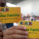 Beneficiados do Bolsa Família migrarão para Auxílio Brasil sem recadastramento