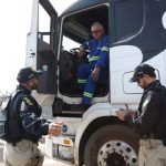 PRF realiza campanha de doação de alimentos e materiais de higiene para caminhoneiros