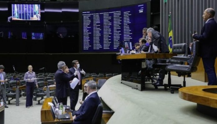 Câmara orçamento de guerra