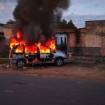 Incêndio destrói carro em rua do bairro Asa Branca, zona Oeste de Boa Vista