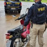 Motocicleta com restrição de roubo ou furto é recuperada na BR-174