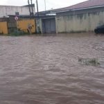 Temporal alaga ruas e casas são invadidas pela água na zona Oeste de Boa Vista