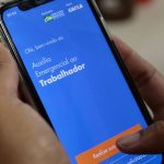 Nascidos em março começam a receber auxílio emergencial neste domingo (11)