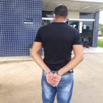 Mesmo com tornozeleira, homem volta a descumprir medida protetiva e é preso em Boa Vista