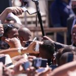 Sete de Setembro em Brasília tem aglomeração, Bolsonaro sem máscara e gritos de ‘mita’ para Michelle