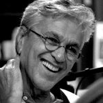 As histórias por trás das letras das músicas de Caetano Veloso, que faz 80 anos neste domingo (7)