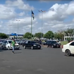 Motoristas de aplicativo se reúnem no Centro Cívico e pedem mais segurança