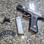 Segurança é preso em Boa Vista por ameaçar clientes de conveniência com arma falsa