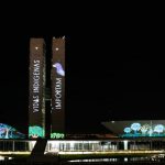 Projeção de imagens no Congresso pede fim de garimpos ilegais na TI Yanomami