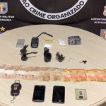 Dupla é presa em flagrante com drogas escondidas em tijolos e enterradas em casa na zona Oeste de Boa Vista