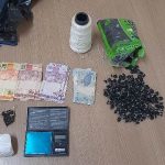Casal é preso com 115 trouxinhas com pasta base de cocaína em Alto Alegre