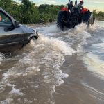 Após alagamento, RR 203 é interditada em Amajari