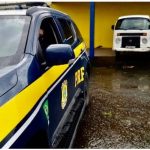 PRF apreende Kombi roubada na BR-174 e homem é detido