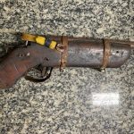Homem tenta fazer assaltos com arma caseira, é ferido por uma das vítimas e acaba preso no HGR