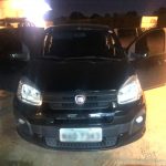 Dupla rouba carro e usa veículo para assaltar outras pessoas em ponto de ônibus de Boa Vista