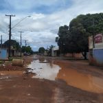 Avenida sem asfalto causa transtorno após acúmulo de lama no bairro Silvio Leite em Boa Vista