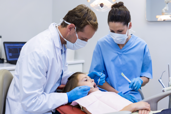 auxiliar em saúde bucal sine emprego