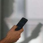 Falta de computador e celular comprometeu ensino remoto, aponta pesquisa