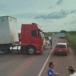 Caminhoneiros bloqueiam BR-174 em apoio ao presidente Jair Bolsonaro bloqueio BR-174