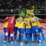Brasil derrota o Marrocos e vai à semifinal da Copa do Mundo de futsal