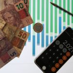 Sem aumento real pelo quarto ano, Governo propõe salário mínimo de R$ 1.294 em 2023