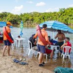 Defesa Civil orienta banhistas nas praias durante o feriadão