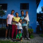 Refugiados e migrantes venezuelanos têm maior acesso a emprego após interiorização, aponta pesquisa da ONU