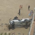 Motorista perde o controle e carro cai debaixo da ponte sobre o rio Cauamé; veja o vídeo