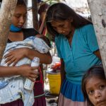 Indígenas e venezuelanos em Normandia recebem doações da ONU