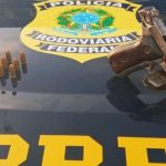Pistola e carregador com 12 munições são apreendidos pela PRF na BR-174