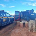 PRF apreende 1,6 mil litros de combustível irregular na BR-174 em Boa Vista