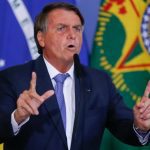Bolsonaro afirma que fará pedido de CPI na Petrobras na segunda-feira (20)