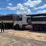 Carretas com 60 toneladas de cassiterita com documentação irregular são apreendidas no interior de Roraima