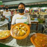 Ambulantes recebem treinamento para garantir a segurança alimentar neste carnaval