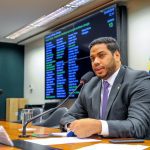 Jhonatan de Jesus gastou R$ 70 mil do fundo eleitoral para abastecer em posto das irmãs