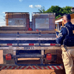 Dois mil litros de diesel transportados de forma irregular são apreendidos pela PRF na BR-174, em Rorainópolis