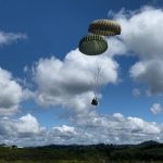 Esquadrão Onça faz ressuprimento aéreo inédito para tropa do Exército em Roraima