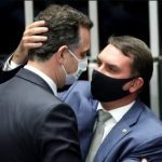 Pacheco e senadores de Roraima reagem à crise humanitária dos Yanomami; Flávio Bolsonaro contesta