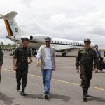 Em Roraima, ministro da Defesa diz que retirada de garimpeiros não pode ‘prejudicar inocentes’
