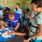 Relatório aponta que polos de saúde Yanomami têm fezes, remédios vencidos e seringas reutilizadas