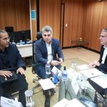Em Brasília, Arthur cobra compensações federais para a Educação e confirma pagamento de piso do magistério