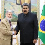 Invalidando tratativas para repatriação de venezuelanos, assessor de Lula se reúne com Nicolas Maduro