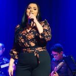 Sarah Almeida apresenta primeira música de trabalho em show de brega no CTG
