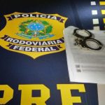 Foragido e homem com mandado de prisão em aberto são presos pela PRF em Roraima