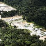 Força-tarefa destrói dez garimpos ilegais na Amazônia